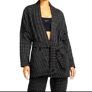 Nike Yoga Women’s Therma-FIT Luxe Reversible Wrap Sweater Black 1X NWT $140